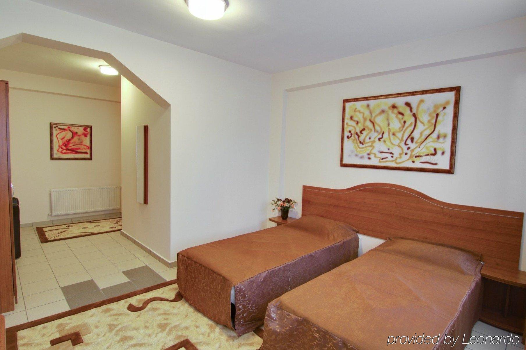 Hotel Tranzzit Bukares Ruang foto