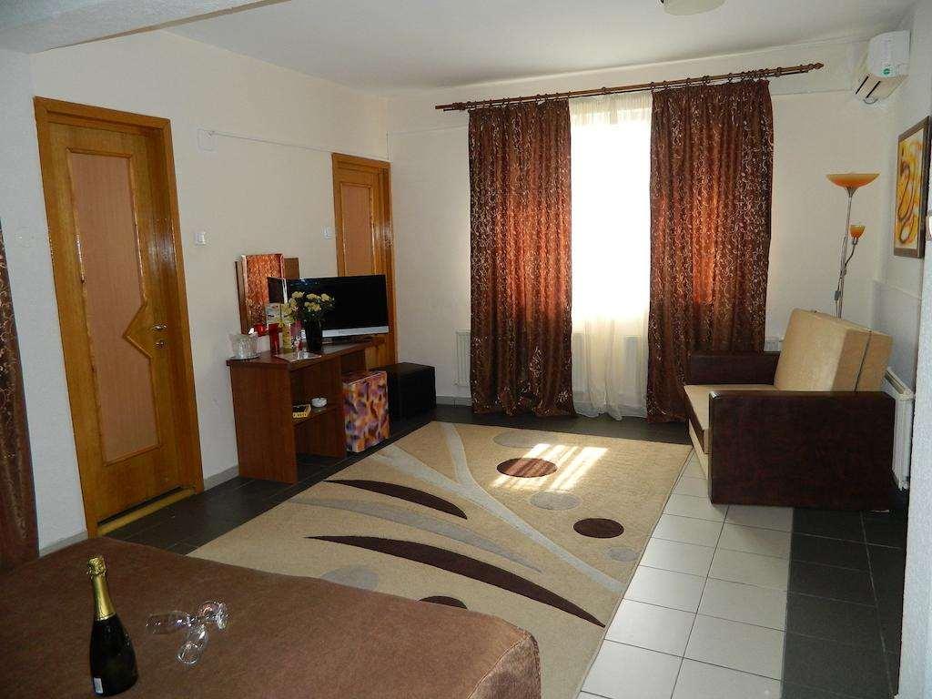 Hotel Tranzzit Bukares Ruang foto